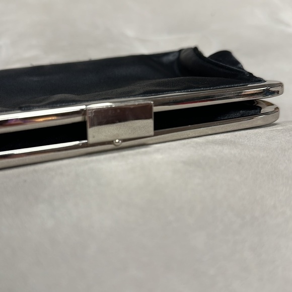 Super Cute GAP Black Clutch Purse with  Silver Sequins, Metal top & closure - Picture 7 of 8